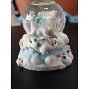 Cadona  Vintage 1998 Pegasus Water Glitter Globe Pink Flowers 3" tall No. 30023A